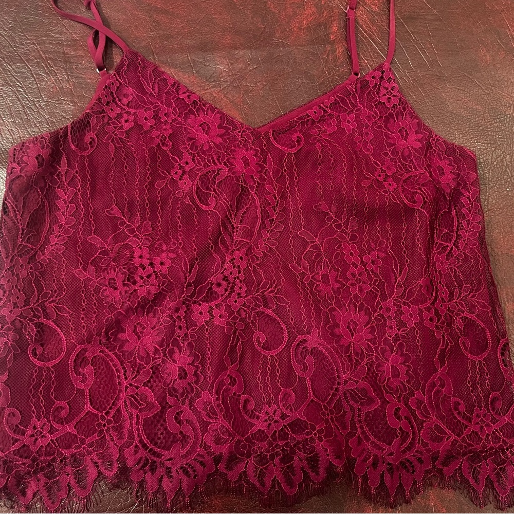 Magenta lace top from wayf . Size small